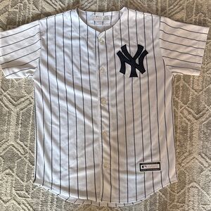 Yankee Kids Pinstripe Jersey Unisex 10-12 size